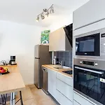 아파트 Port De La Gavine I-1 By Interhome 히에레