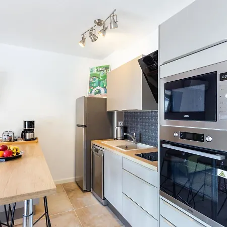 Apartment Port De La Gavine I By Interhome Hyeres