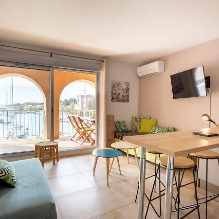 아파트 Port De La Gavine I-1 By Interhome 히에레