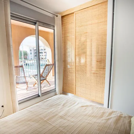Port De La Gavine I By Interhome